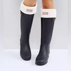 NWT hunter boot fleece socks.